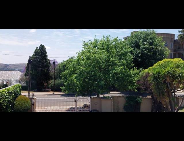 2 BEDROOM DUPLEX FOR SALE IN PRIMROSE HILL